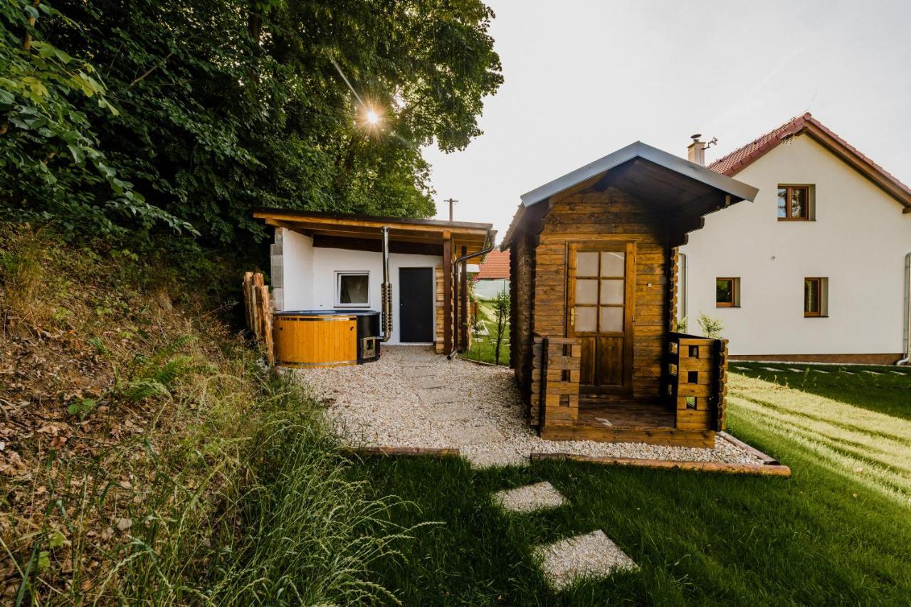 Na Zelivce Chalupa Gabriela Buitenkant foto